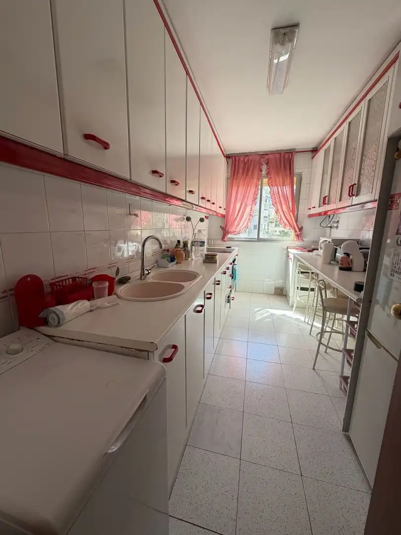 Küche von Wohnung zum Verkauf in Torremolinos mit Klimaanlage, Heizung und Terrasse