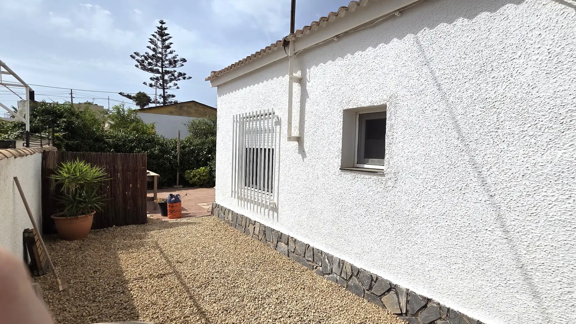 Vista exterior de Casa o xalet en venda en Cartagena amb Aire condicionat, Jardí privat i Terrassa