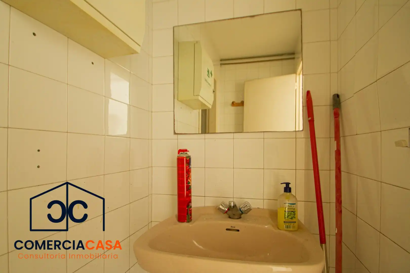 Baño de Local en venta en Nerja