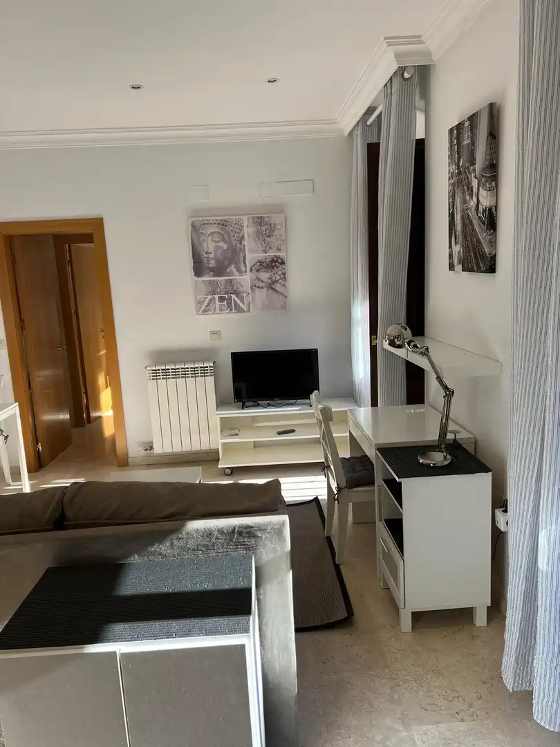 Attic for rent in Calle Santa Escolástica, San Matías - Realejo