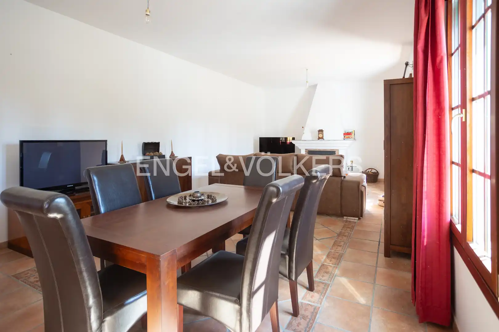 Comedor de Finca rústica en venta en Llerena con Calefacción, Jardín privado y Trastero