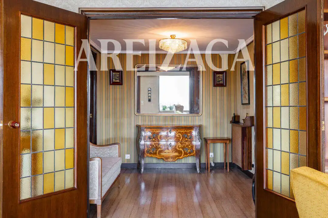 Piso en venta en Donostia - San Sebastián  con Calefacción, Terraza y Trastero