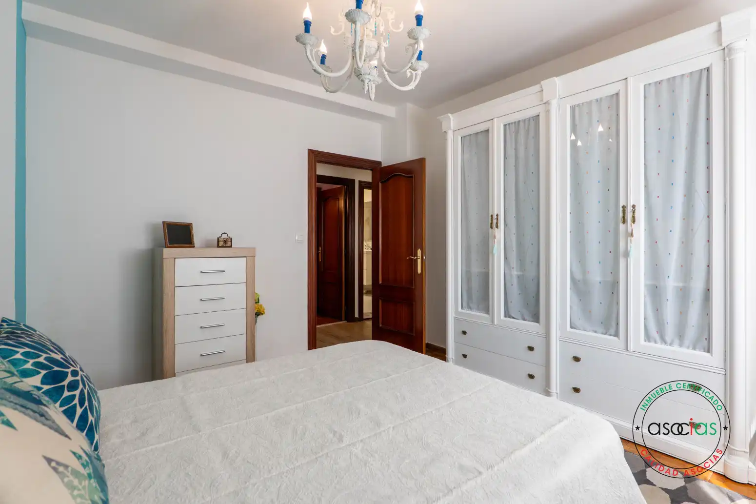 Bedroom of Flat for sale in Gijón   with Heating, Parquet flooring and Furnished