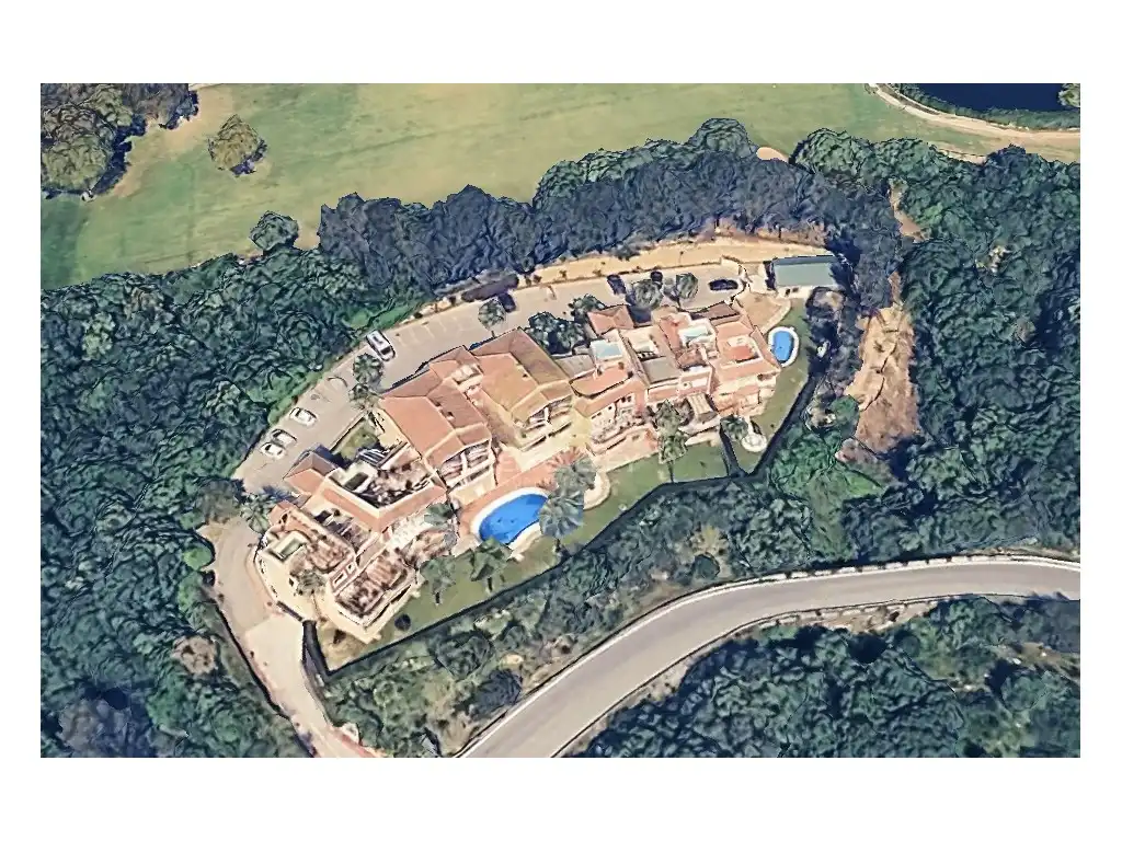 Wohnungen zum Verkauf in Sotogrande mit Klimaanlage, Heizung und Privatgarten