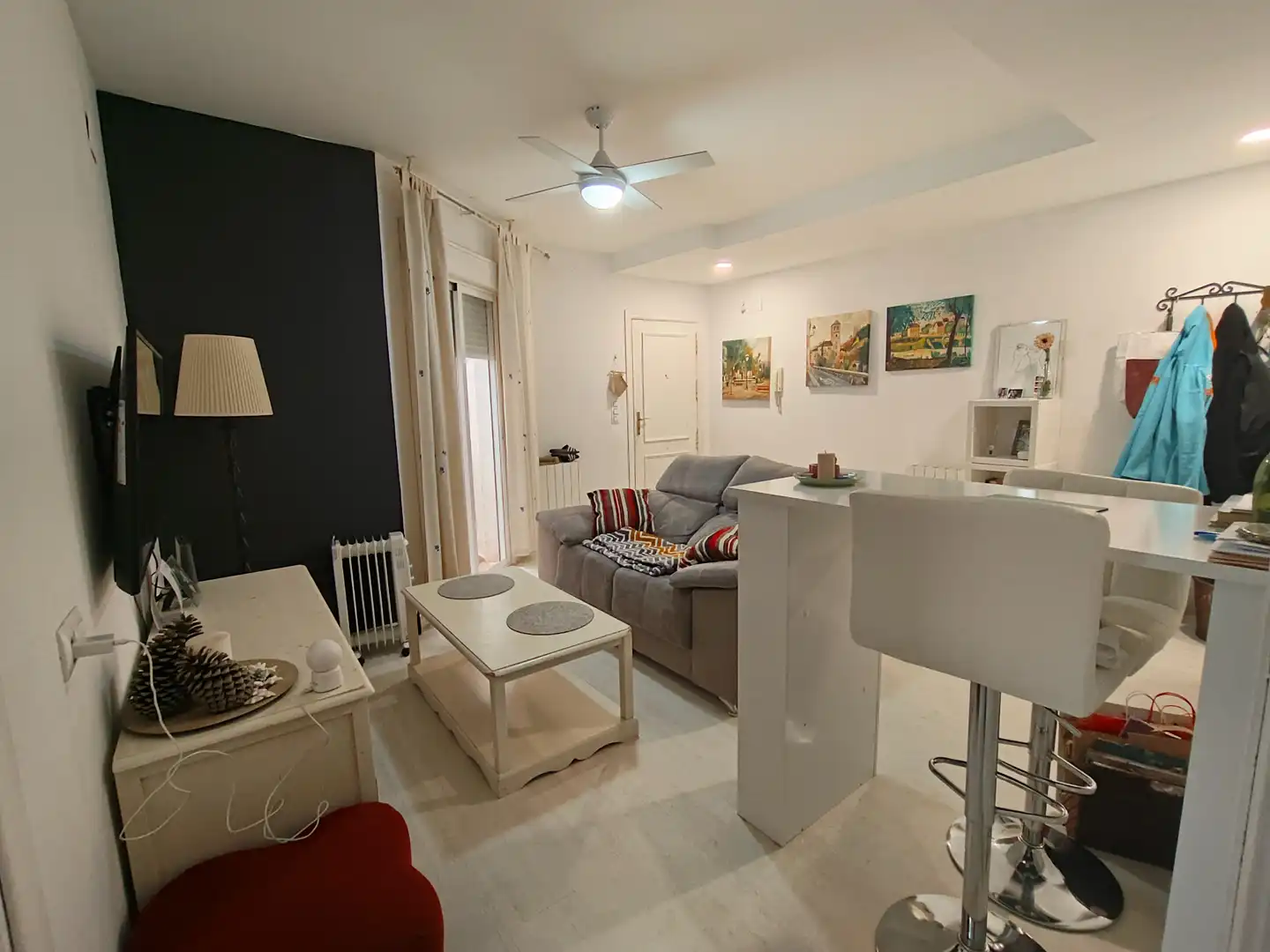 Sala de estar de Piso en venta en La Zubia con Aire acondicionado, Parquet y Amueblado
