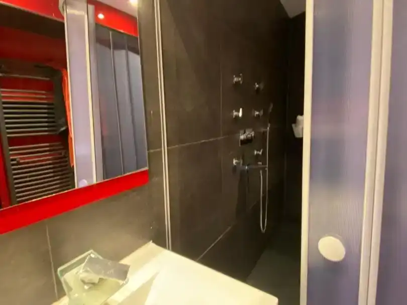 Badezimmer von Wohnung zum Verkauf in Barakaldo  mit Klimaanlage und Balkon