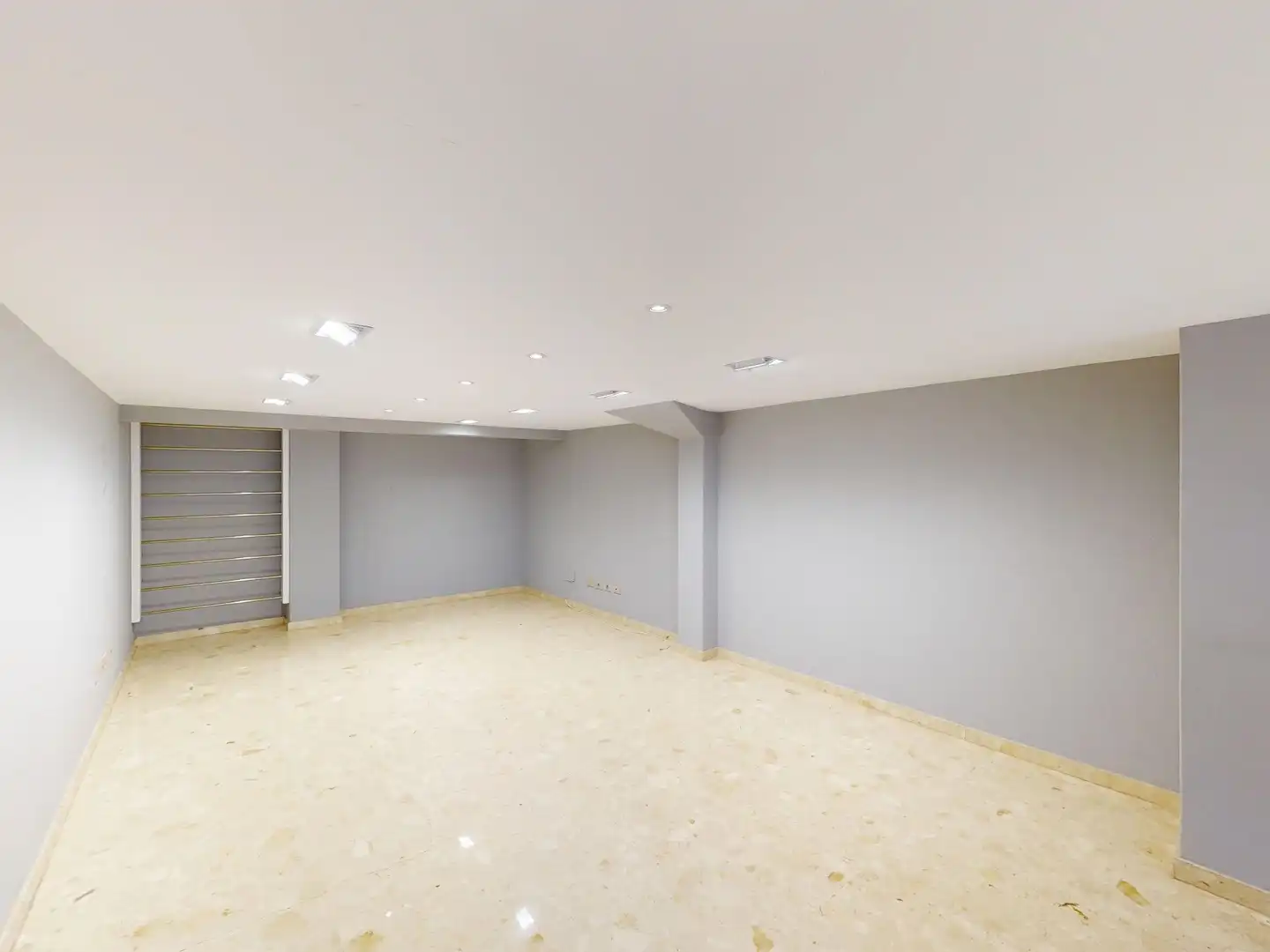 Business premises for sale in Avenida Álvaro Cunqueiro, imagen 28