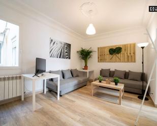 Living room of Apartment to share in  Madrid Capital  with Air Conditioner and Terrace