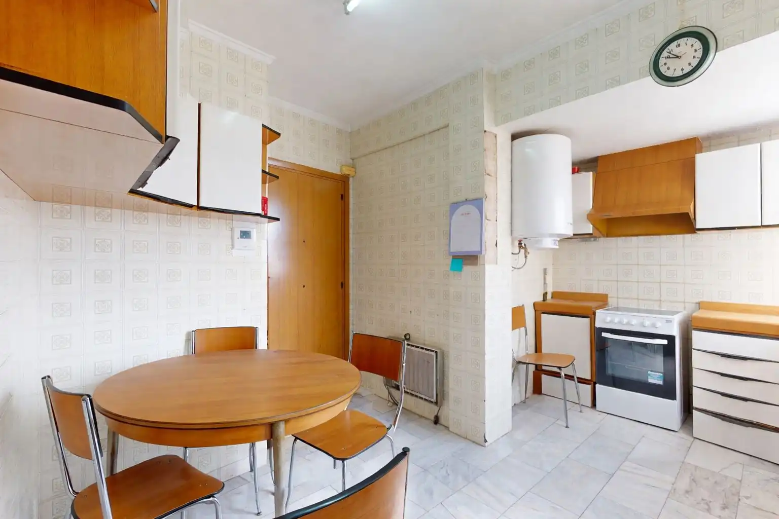 Kitchen of Flat for sale in Barakaldo   with Terrace, Washing machine and Balcony