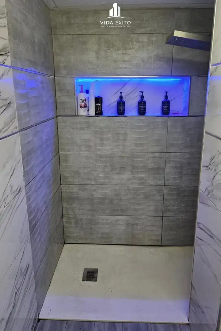 Badezimmer von Wohnung zum Verkauf in Linares mit Balkon