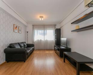 Living room of Apartment to share in  Valencia Capital  with Air Conditioner and Terrace