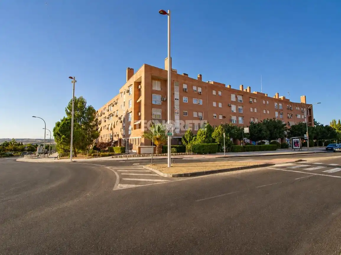 Appartamento con piscina in vendita a Avenida Río Estenilla, imagen 23