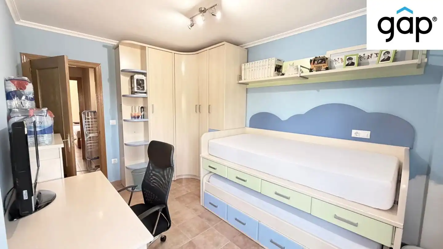 Bedroom of Houses for sale in Arcas del Villar  with Heating, Private garden and Furnished