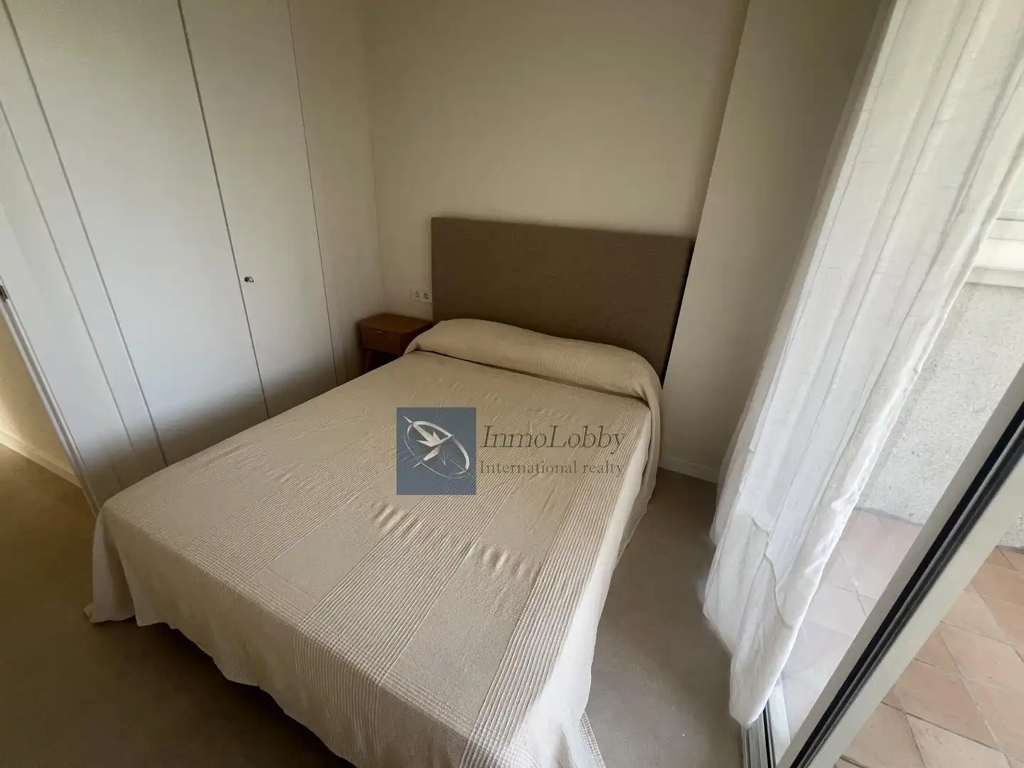 Dormitori de Apartament de lloguer en Castell d'Aro, Platja d'Aro i s'Agaró amb Aire condicionat, Calefacció i Terrassa