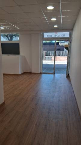 Local comercial en Alquiler en Carrer de l'Assemblea de Catalunya, 11 en Nord