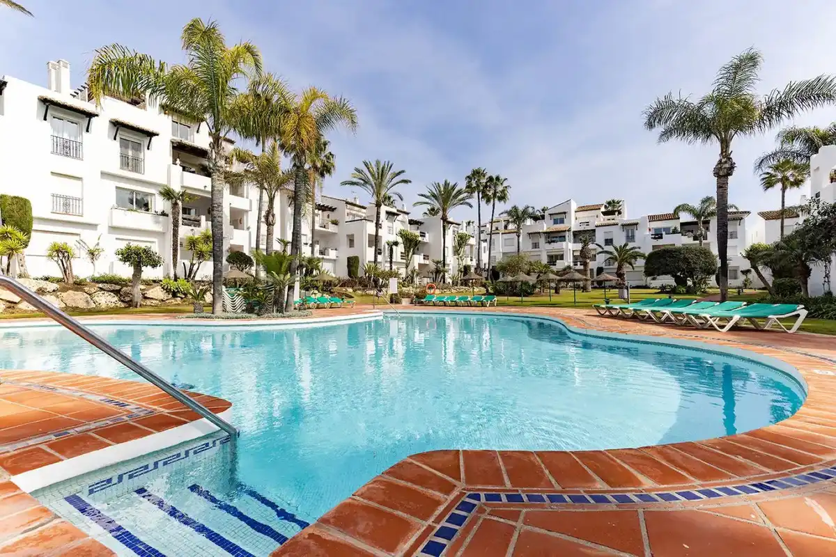 Apartamento con piscina en venta en Calle Trajano, imagen 22
