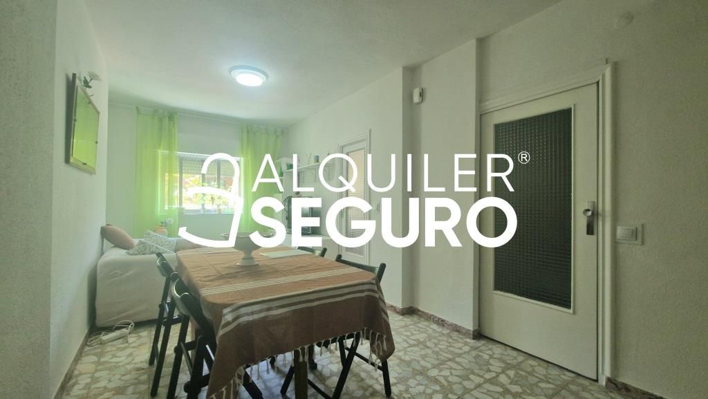 Exterior view of Flat to rent in  Madrid Capital  with Heating and Furnished
