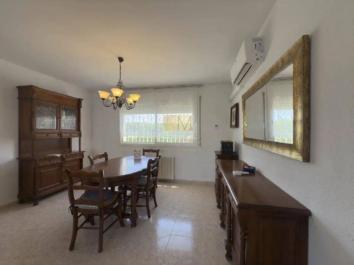 Menjador de Casa o xalet en venda en Sant Pere de Ribes amb Aire condicionat, Calefacció i Jardí privat