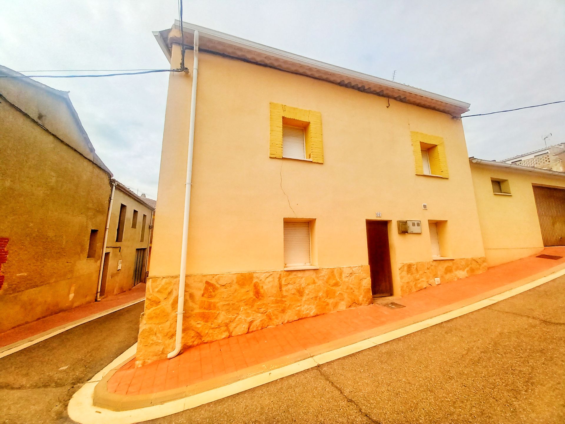 Exterior view of Single-family semi-detached for sale in Castrillo de la Vega  with Oven