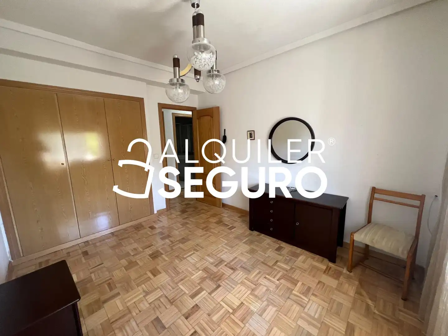 Habitación de Piso de alquiler en Madrid con Calefacción y Amueblado