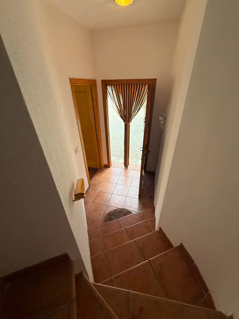 Casa adosada en venda en Cortes de Arenoso amb Calefacció, Moblat i Forn