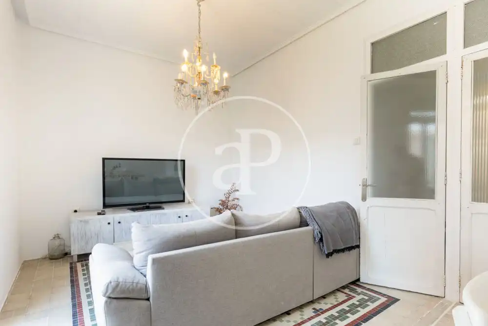 Living room of Flat for rent in Valencia  with Air Conditioner, Heating and Furnished