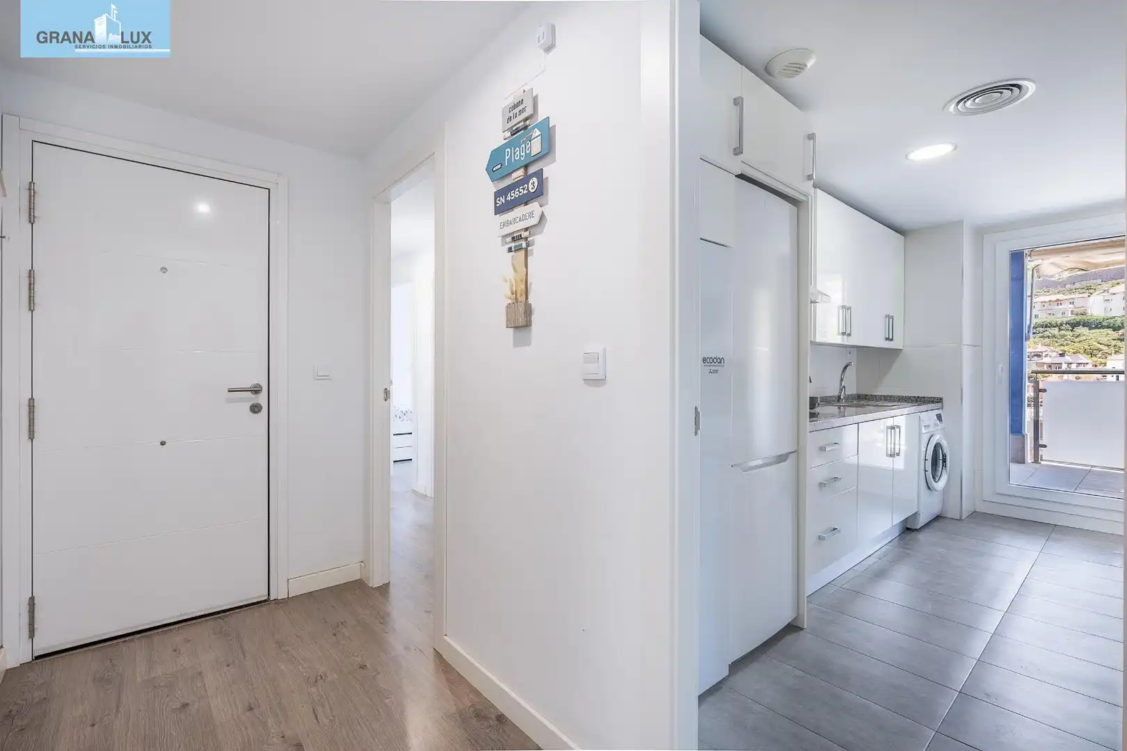 Wohnung zum Verkauf in Almuñécar mit Terrasse, Abstellraum und Balkon