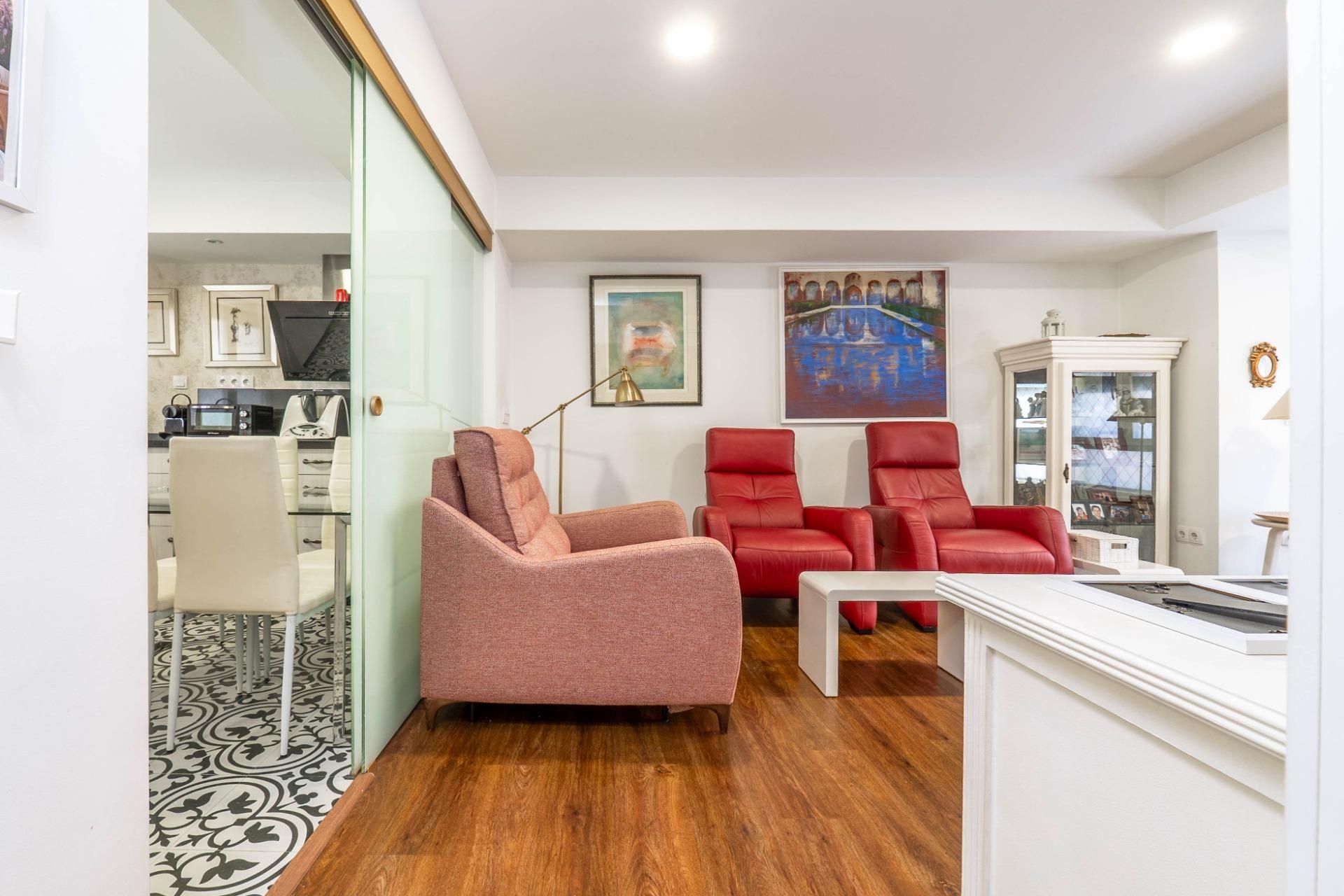 Living room of Flat for sale in  Granada Capital  with Air Conditioner, Heating and Alarm