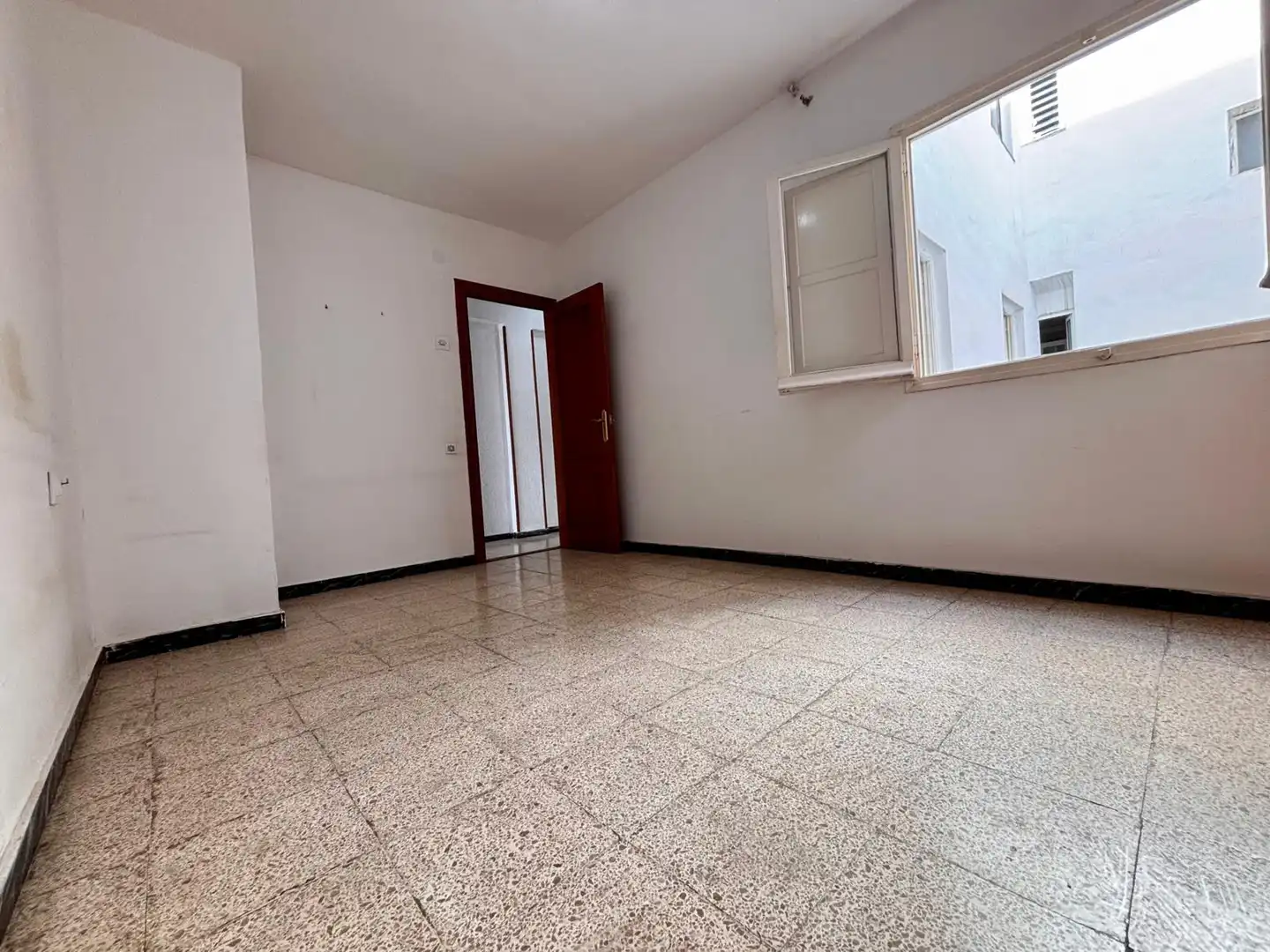 Habitación de Piso en venta en Alicante / Alacant con Balcón
