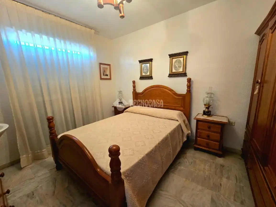 Dormitori de Casa adosada en venda en Morón de la Frontera amb Aire condicionat