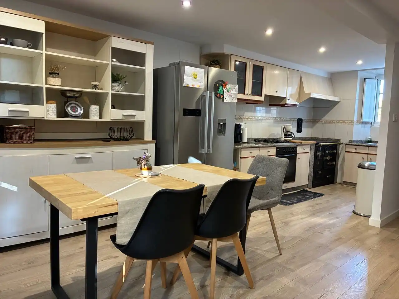 Cocina de Casa o chalet en venta en Cariño con Jardín privado, Terraza y Amueblado