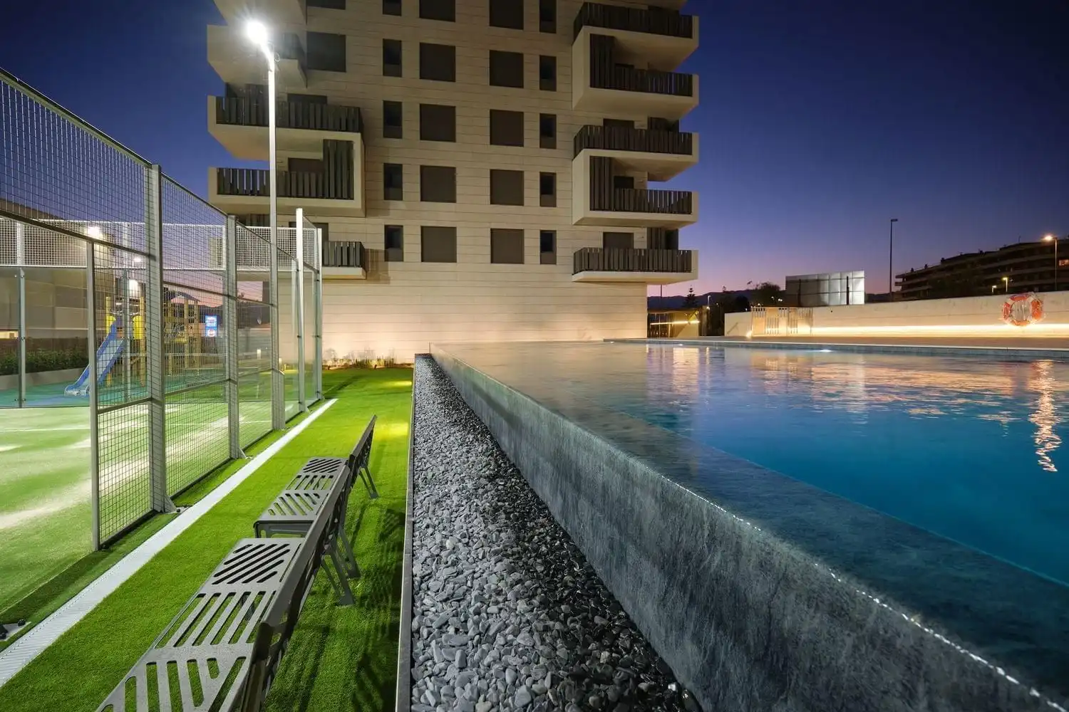 Schwimmbecken von Wohnung zum Verkauf in Tortosa mit Klimaanlage, Heizung und Privatgarten