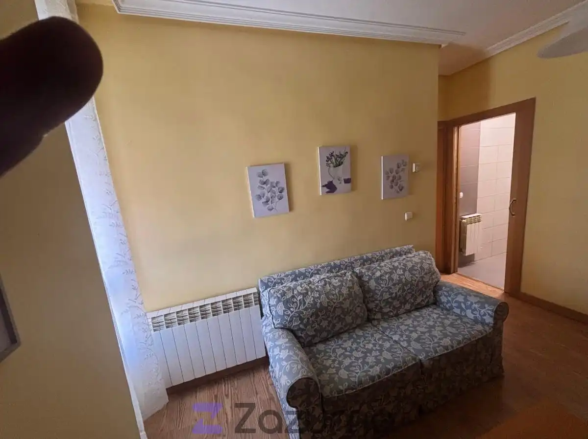 Living room of Apartments for rent in Burgos  with Heating, Furnished and Oven