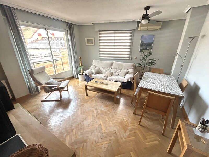 Sala de estar de Piso en venta en  Madrid Capital con Aire acondicionado, Calefacción y Terraza