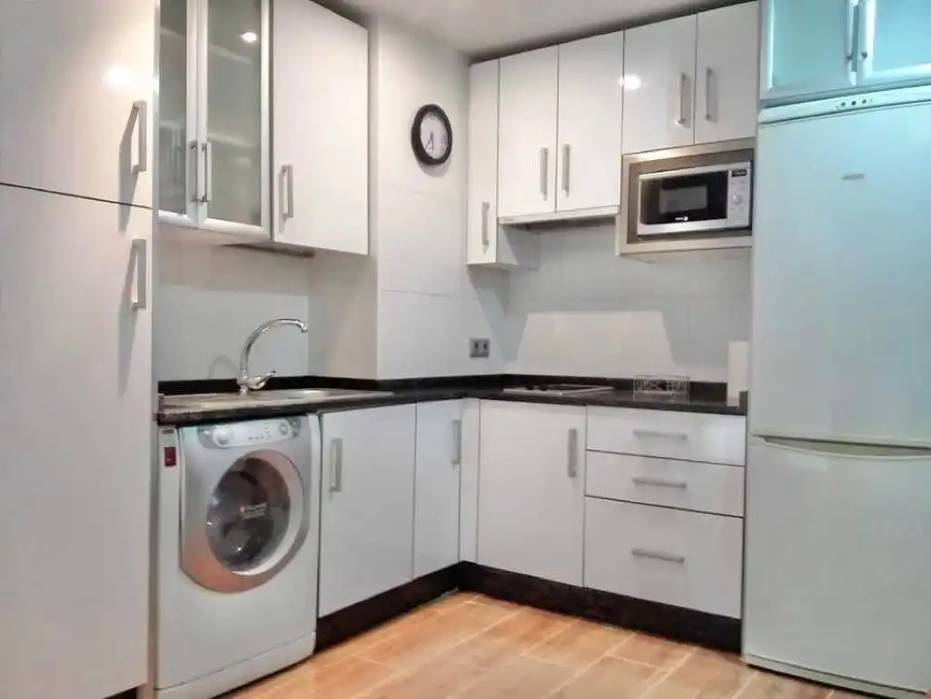 Cuina de Apartament en venda en Málaga amb Aire condicionat, Terrassa i Internet