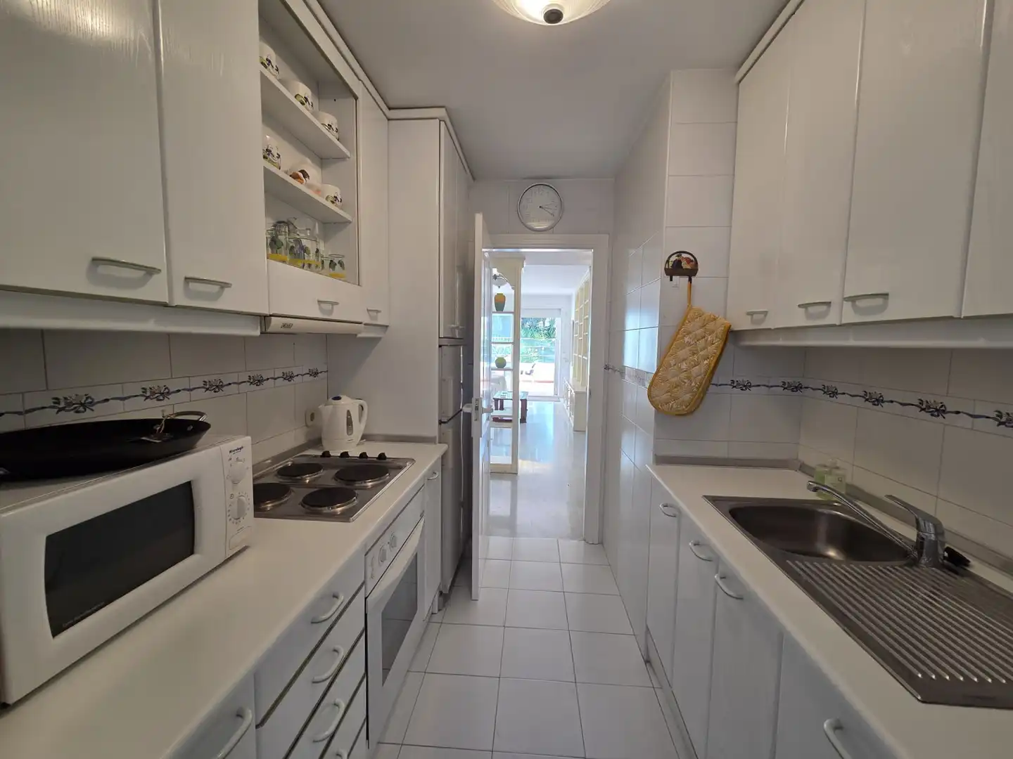Cocina de Piso en venta en Torremolinos con Terraza, Trastero y Amueblado