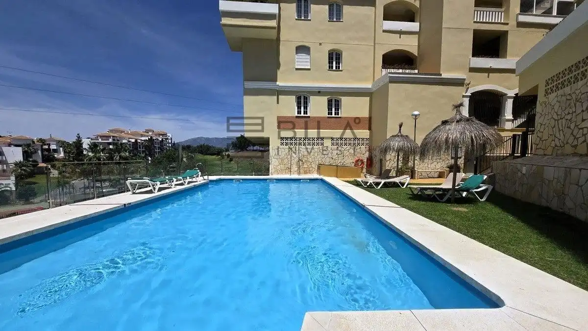 Schwimmbecken von Wohnung zum Verkauf in Mijas mit Klimaanlage, Terrasse und Abstellraum