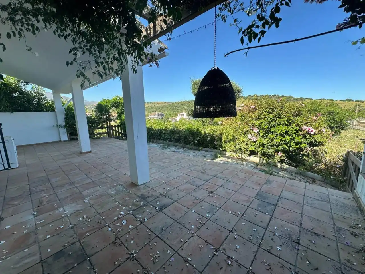 Casa rústica con jardín en venta en Urbanizacion Valle Romano 1, imagen 2