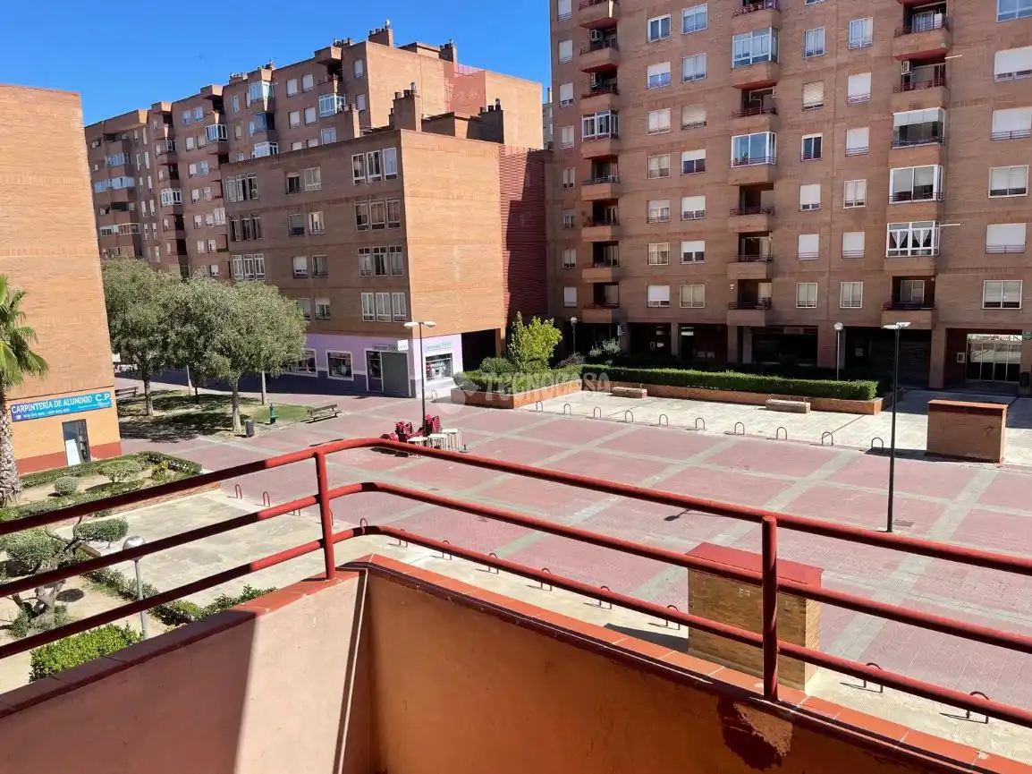 Flat for rent in Parque de los Cineastas