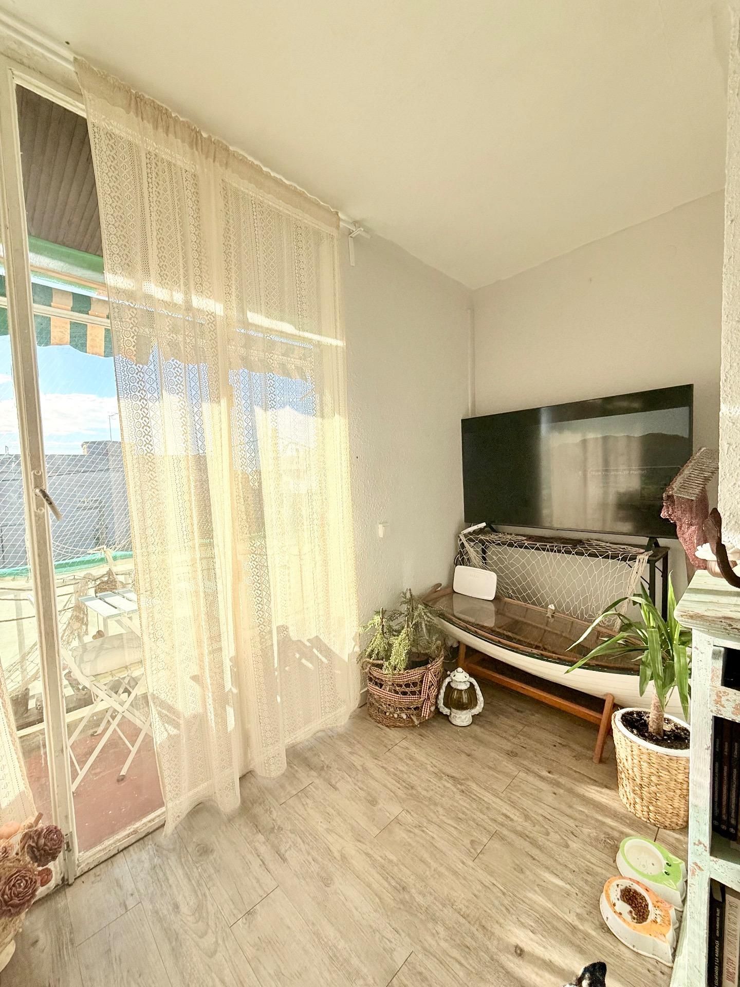 Pis en venda a  PABLO NERUDA, Segur de Calafell