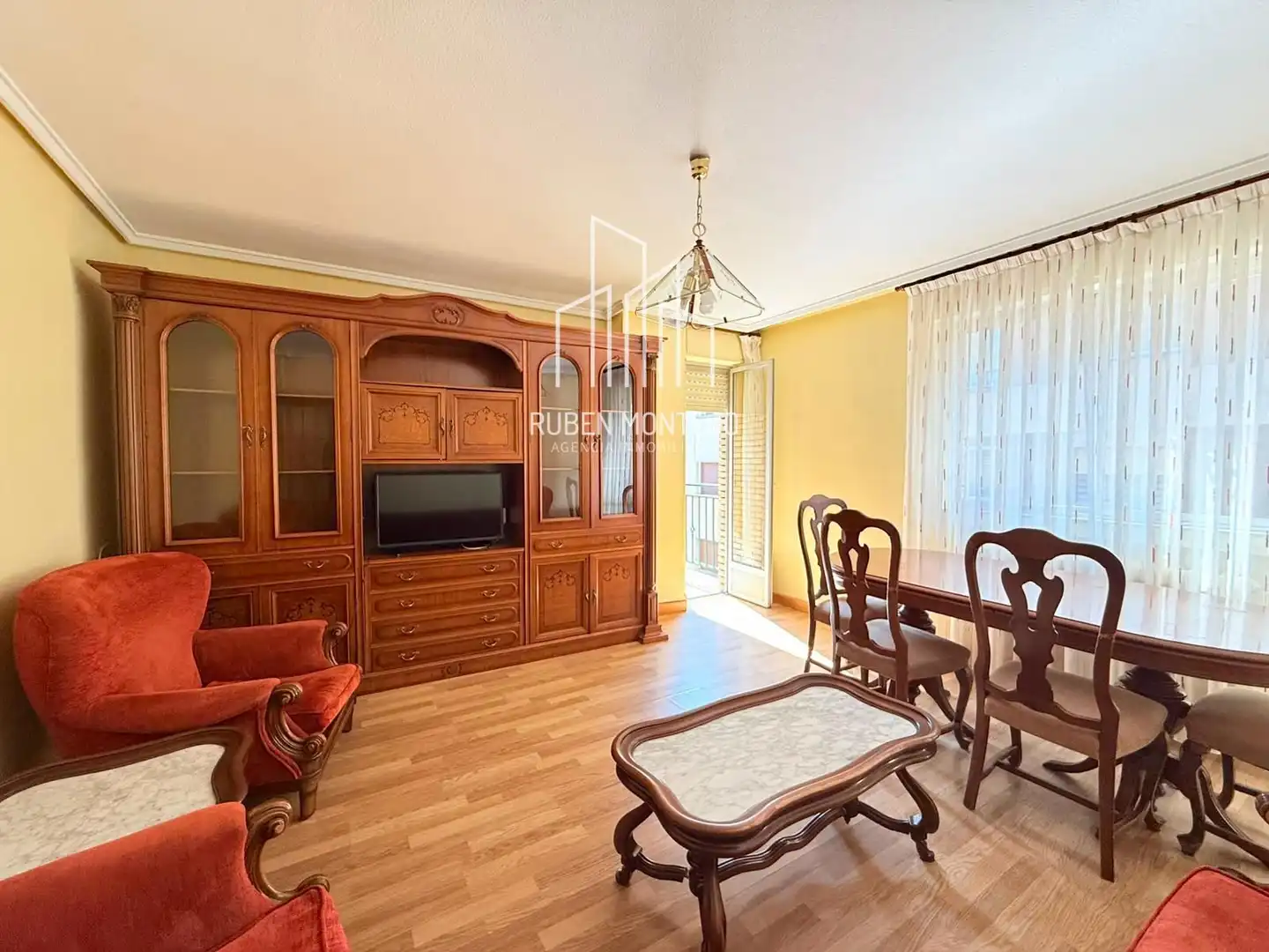 Sala de estar de Piso de alquiler en Salamanca con Calefacción, Terraza y Horno