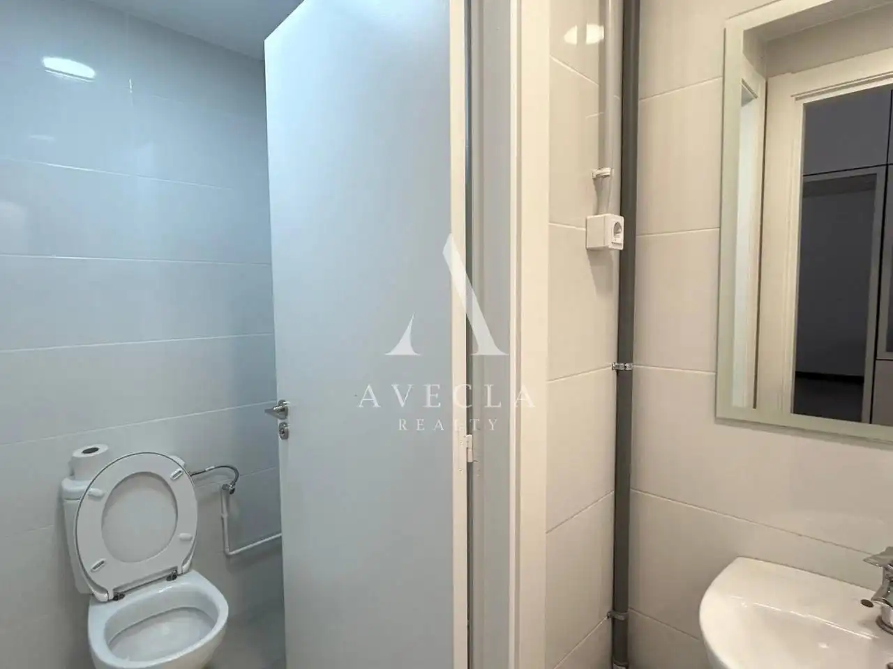 Baño de Nave industrial de alquiler en Sant Climent de Llobregat