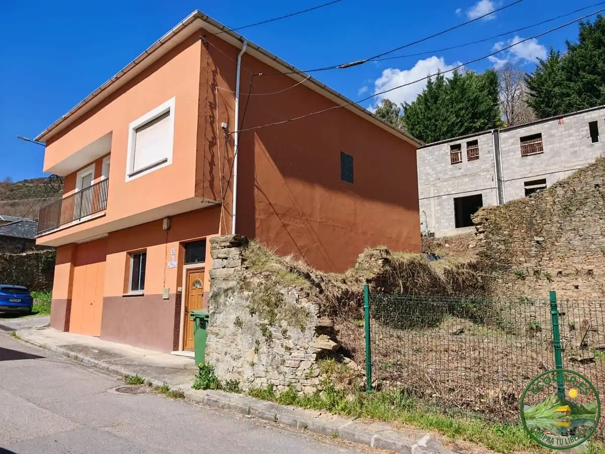 Exterior view of Houses for sale in Trabadelo  with Heating, Private garden and Parquet flooring