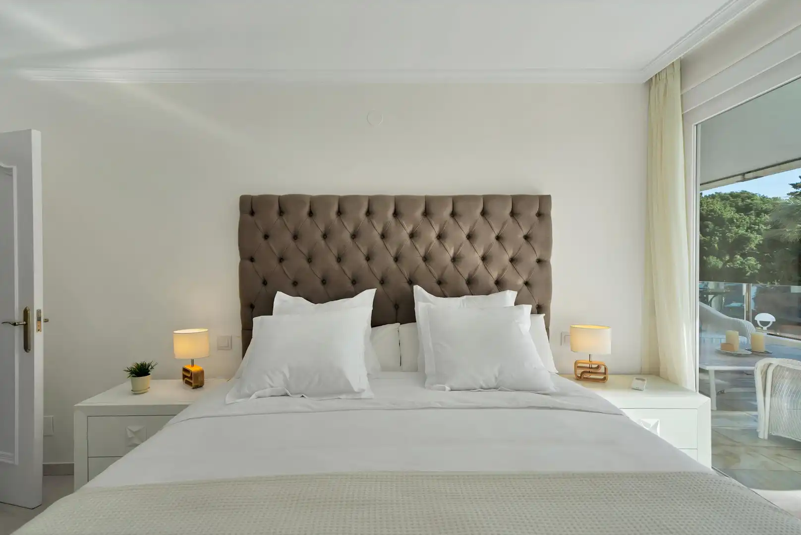 Habitación de Apartamento de alquiler en Marbella con Calefacción, Jardín privado y Amueblado