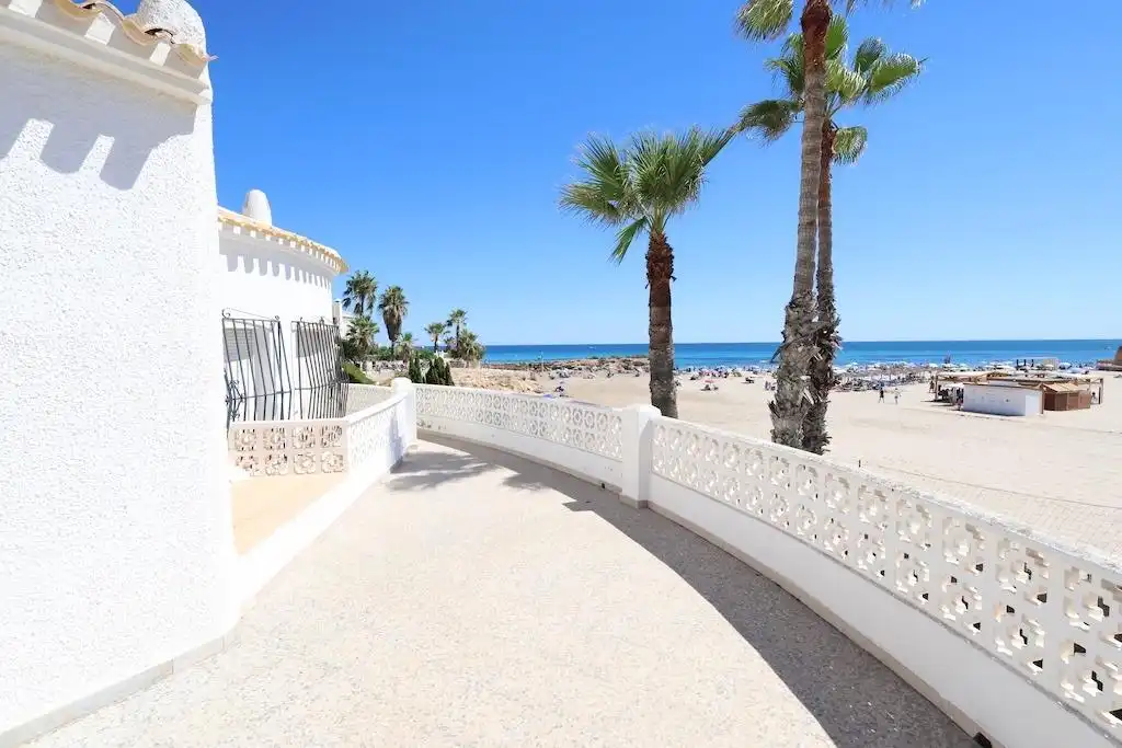 Villa zur Miete in Orihuela Costa