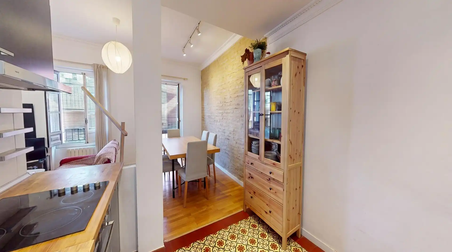 Menjador de Apartament en venda en Sevilla amb Alarma