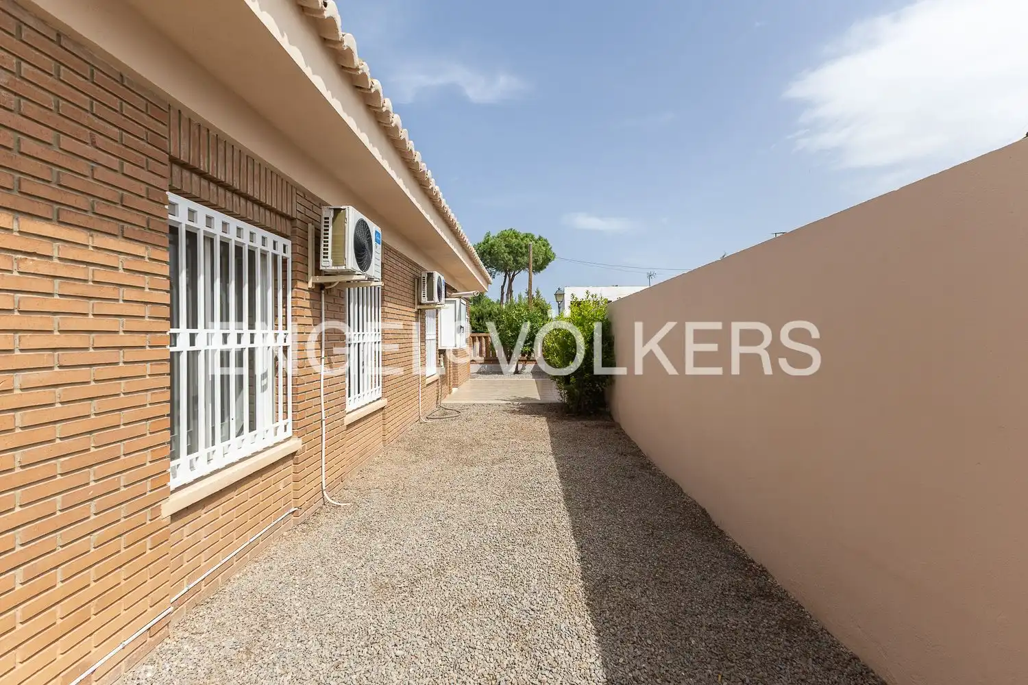 Exterior view of Houses for rent in Rocafort  with Air Conditioner, Heating and Private garden