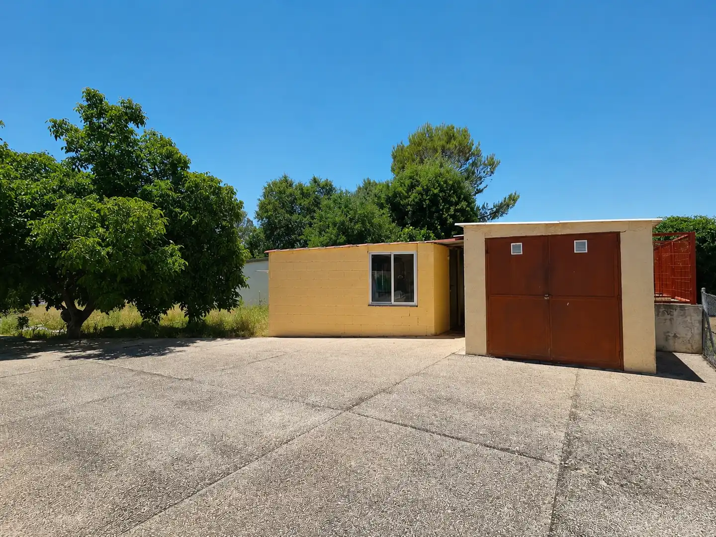 Vista exterior de Casa o chalet en venta en Nuevo Baztán con Aire acondicionado, Calefacción y Jardín privado