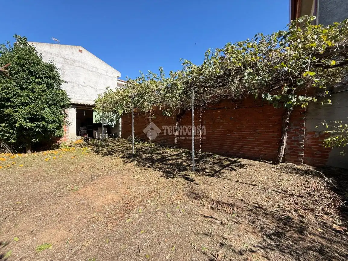 Casa adosada en venta en Lucillos con Balcón