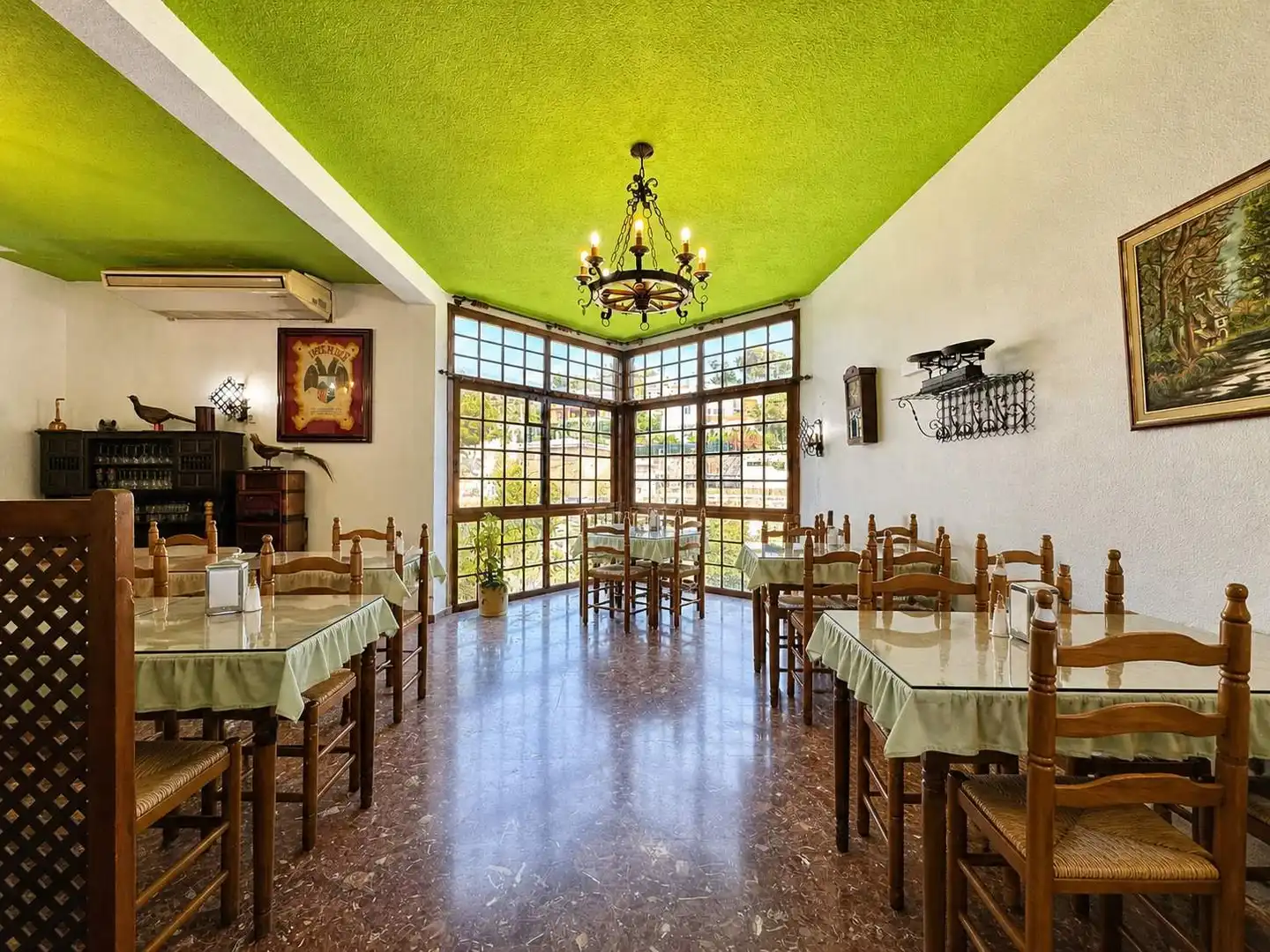 Local en venta en Urbanizaciones